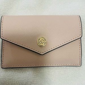 Michael kors jet set wallet
